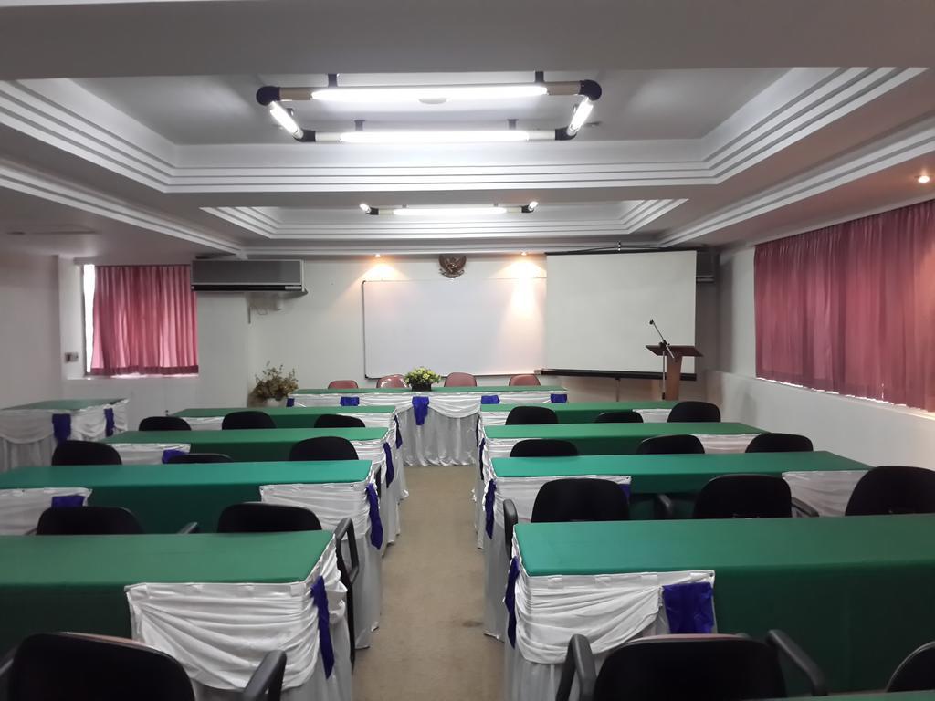 Reddoorz Plus Near Kebayoran Baru Blok S جاكرتا المظهر الخارجي الصورة