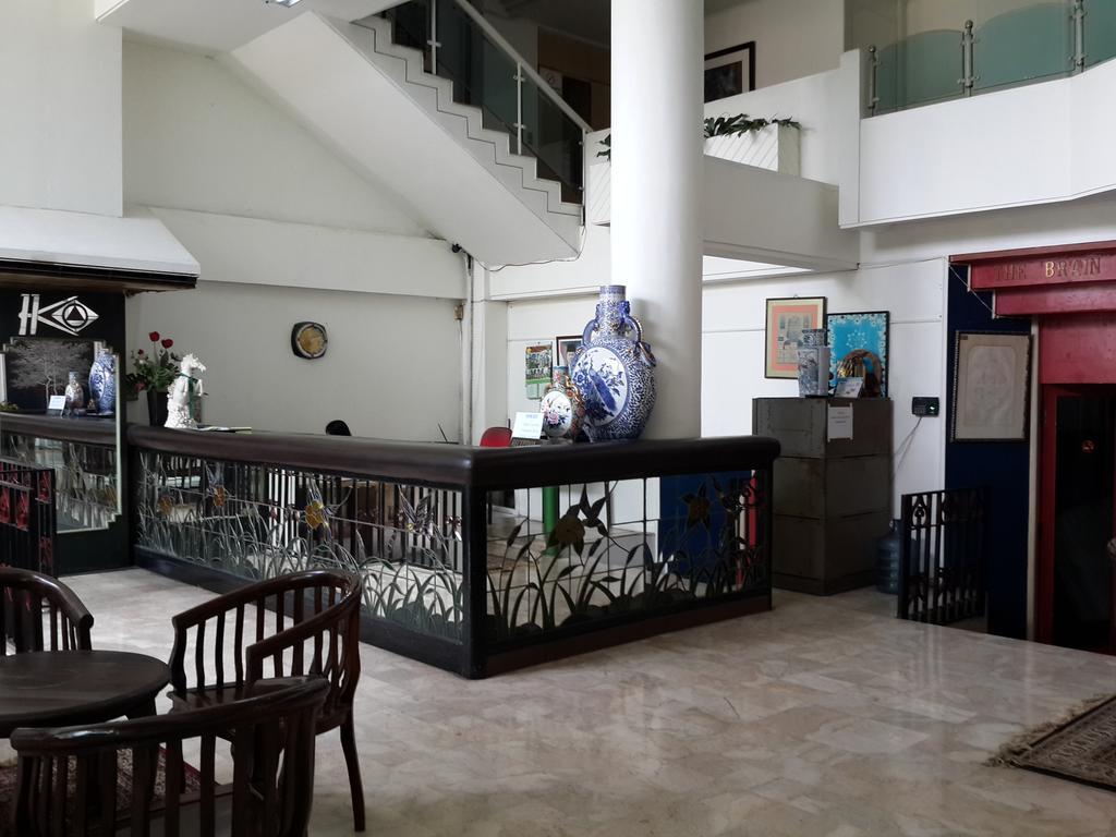 Reddoorz Plus Near Kebayoran Baru Blok S جاكرتا المظهر الخارجي الصورة